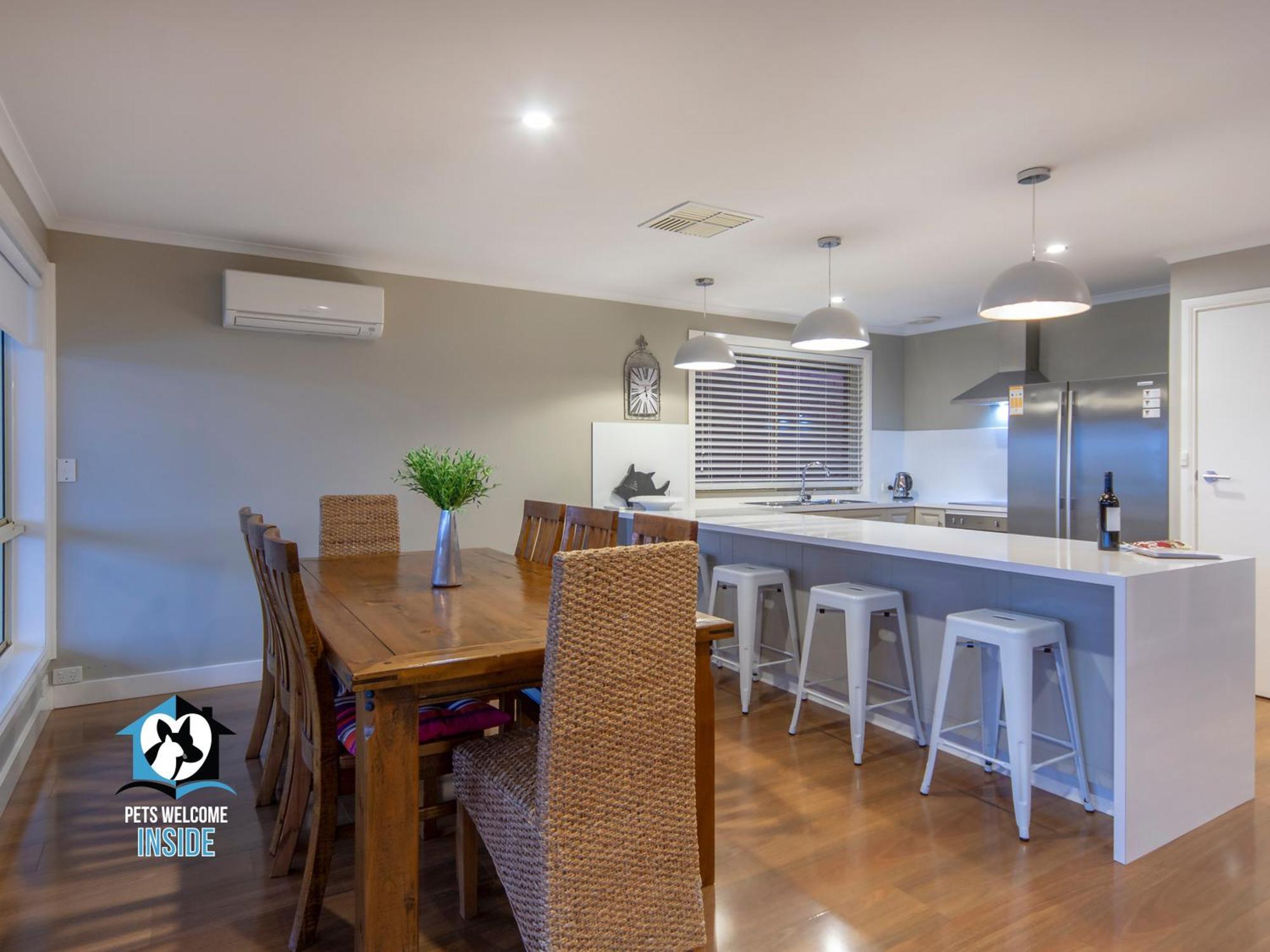 Stylish Front House - 3br *