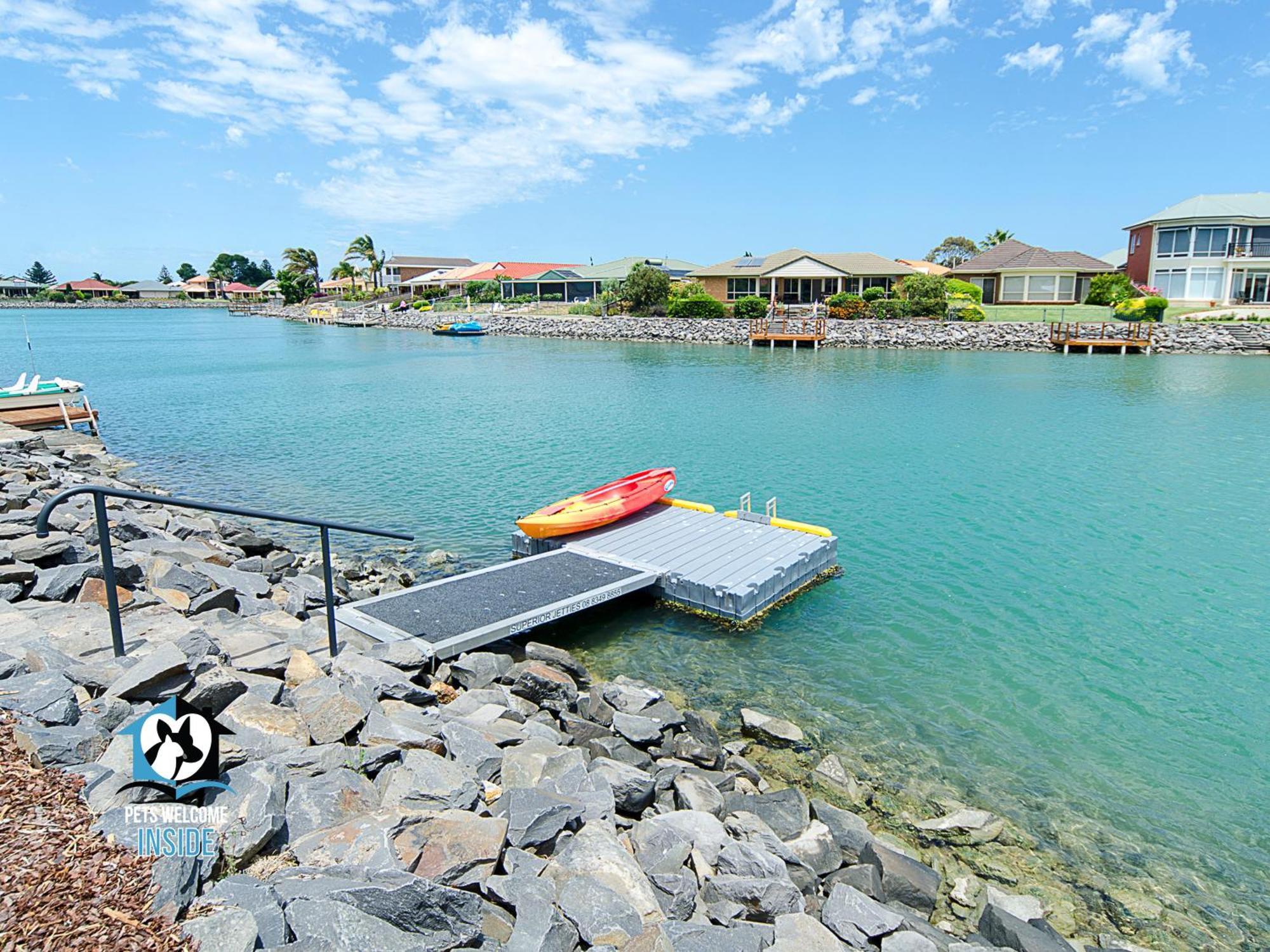 Stylish Front House - 3br Holiday home *